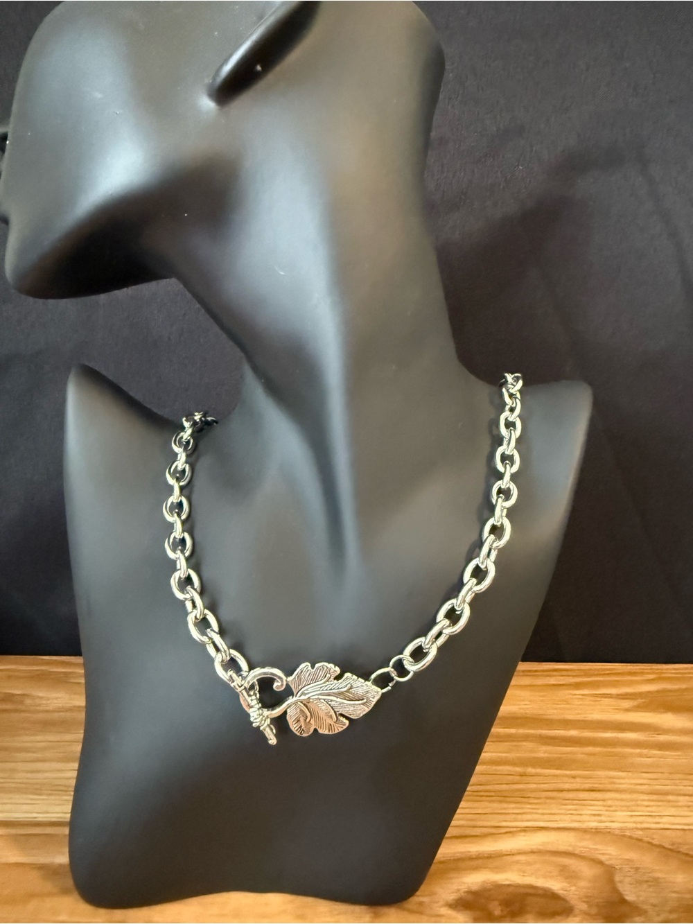 Silver Leaf Toggle Chain Necklace - Women’s Silver Jewelry